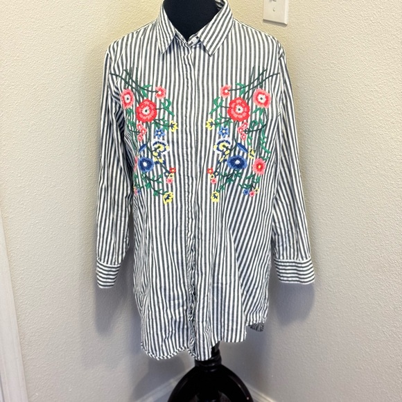 2 FOR $20 Walter Baker Becca Tunic Shirt Floral Embroidered 100% Cotton Top M - Picture 2 of 9